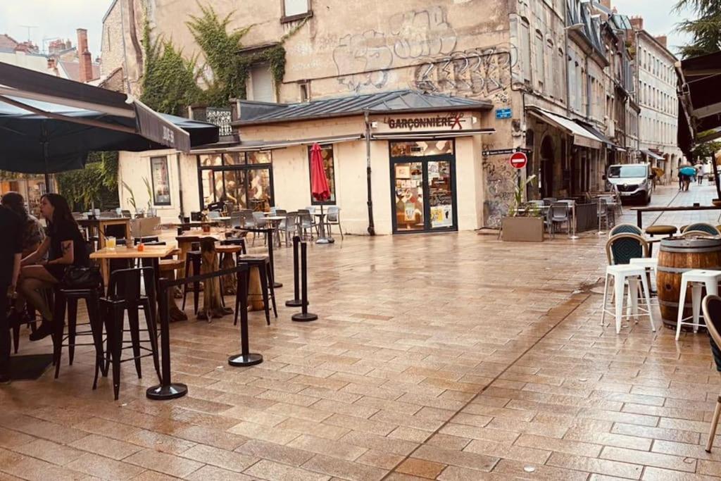 Studio Renove Avec Patio, Coeur Du Centre Ville Безансон Экстерьер фото